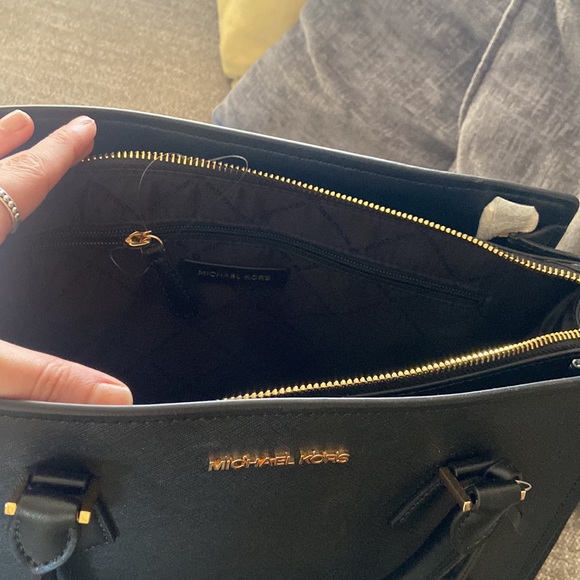 Michael Kors black purse - Picture 3 of 4